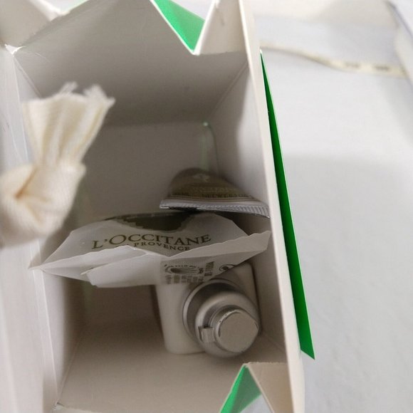 L'Occitane 3-Piece Verbena Ornament: Gift Set NIB - Picture 3 of 5